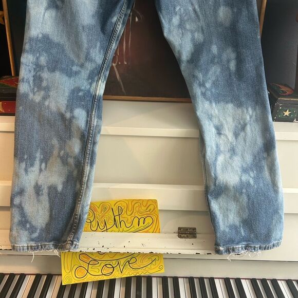 Levi's Distressed Upcycled Straight Blue Jeans 32" X 30" - Picture 10 of 16